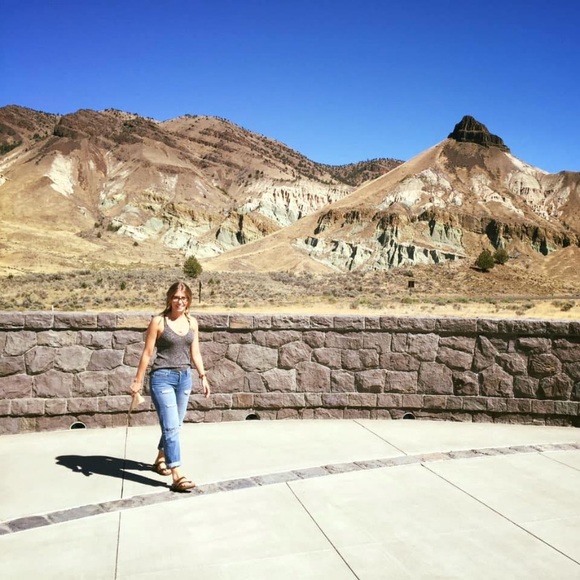 Meet your Posher, Heidi - Picture 1 of 1